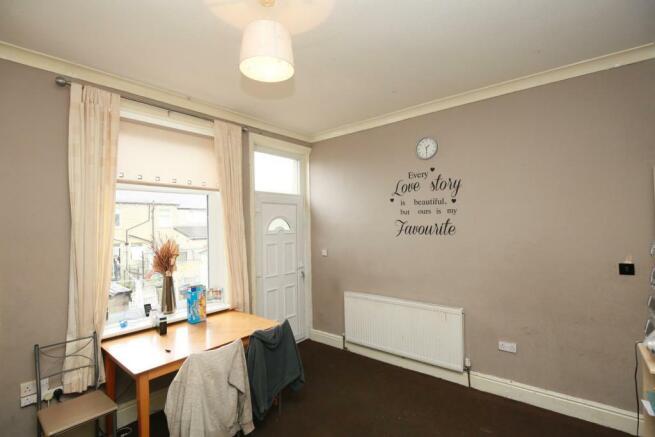 2_dining room.jpg
