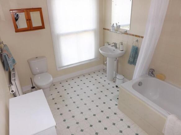 Photo 16