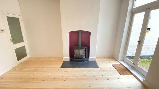 Dining Room b.jpg