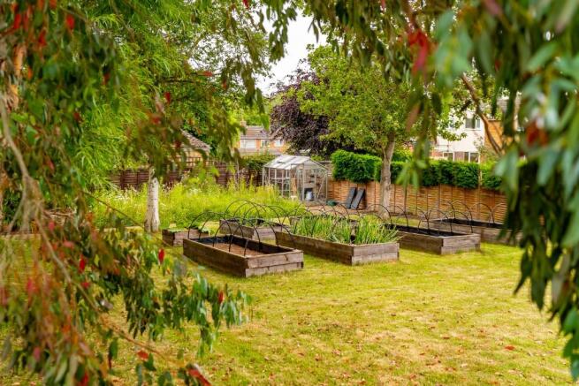 Generous gardens