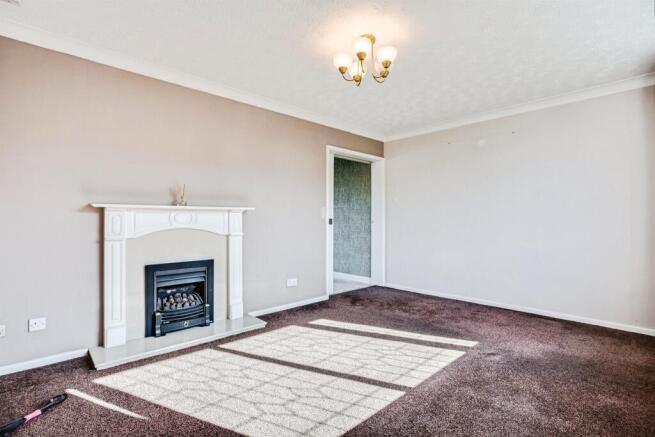3 bed Semi-Detached for sale Image 4