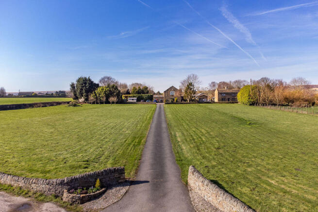 6 bed Detached for sale Image 7