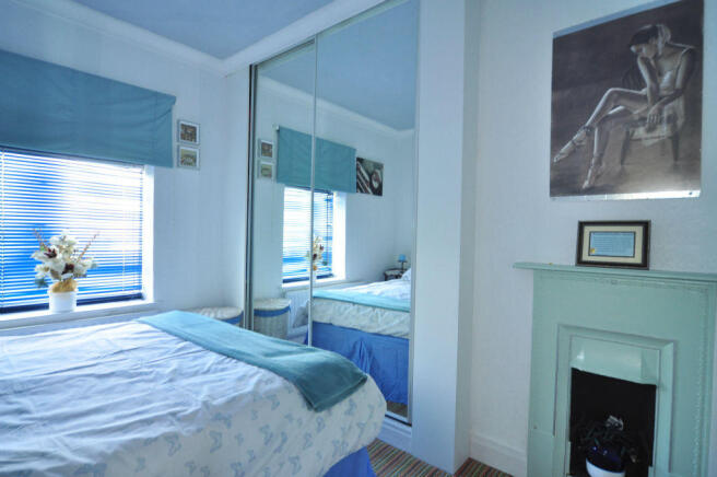 Photo 4