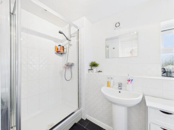 en-suite shower room
