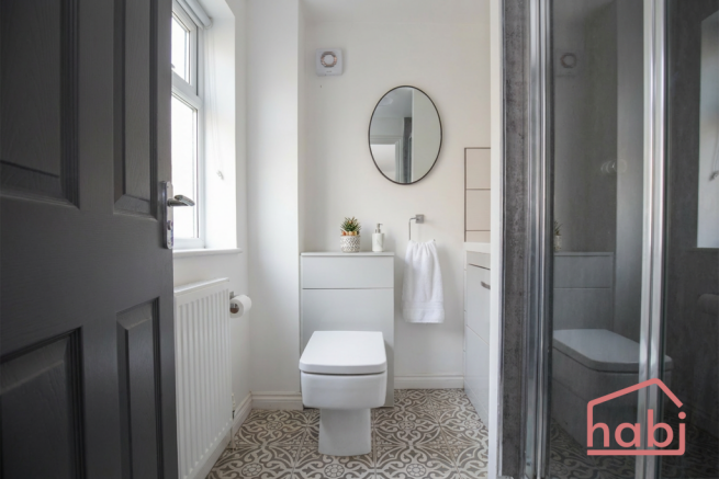 Bedroom 2 En-suite
