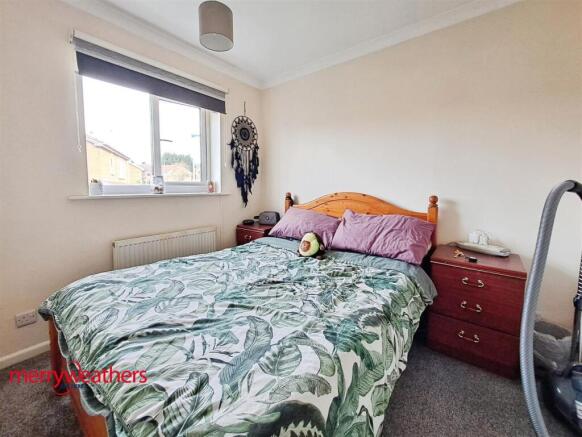2 bed Flat for sale Image 6