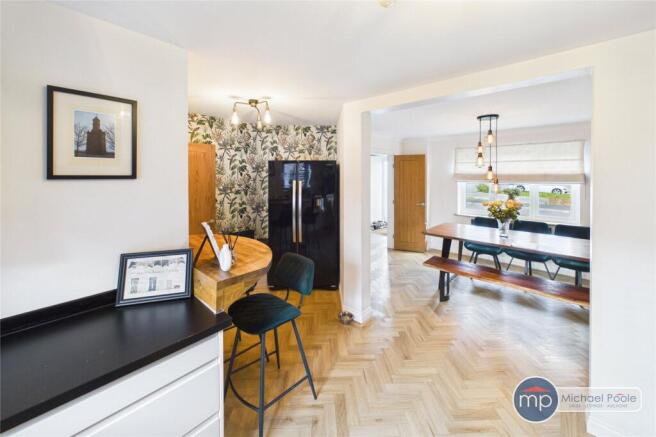 4 bed Detached for sale Image 9