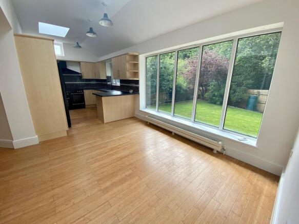 Open Plan Dining ...