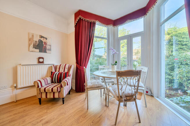 Park Crescent, Erith, Kent photo 4