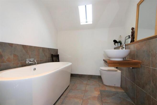 STYLISH BATHROOM