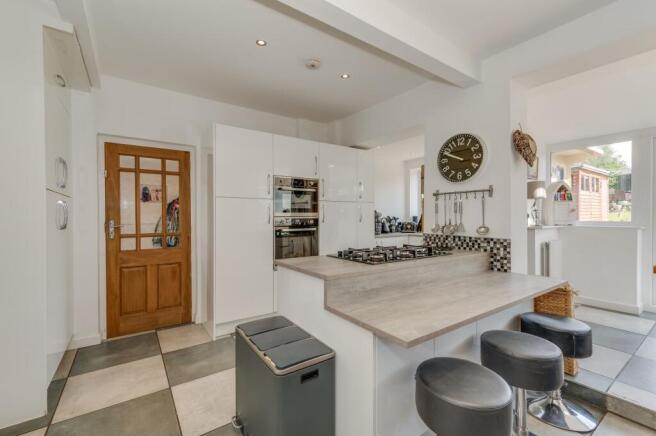 3 bed Semi-Detached for sale Image 8
