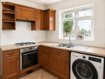 Blackberry Farm Close , Heston, TW5
