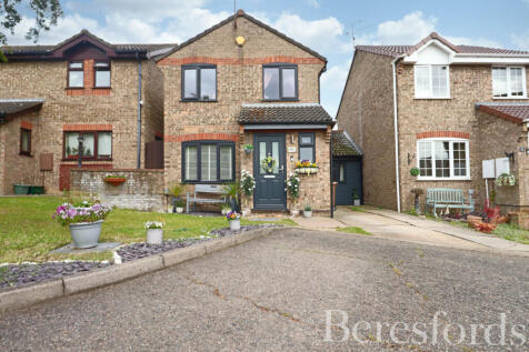 Golding Thoroughfare, Chelmer Village, CM2