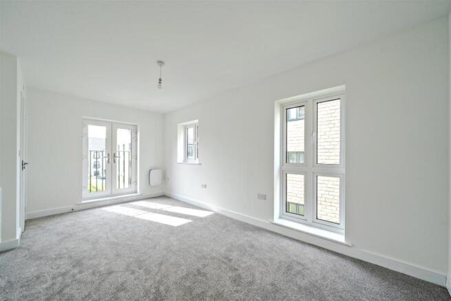 2 bed Semi-Detached to rent Image 5