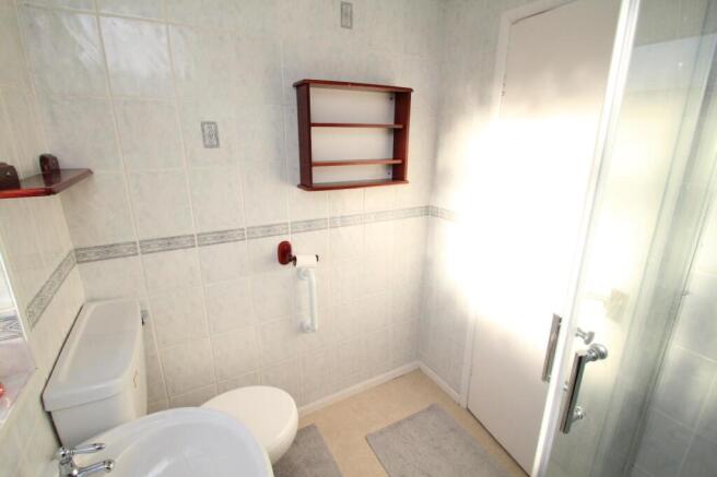 2 bed Semi-Detached to rent Image 6