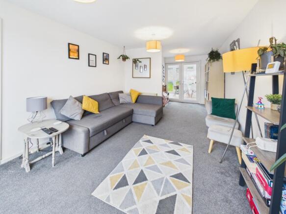 CAM04789G0-PR0056-STILL001