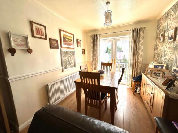 3 bed Semi-Detached for sale Image 7