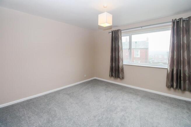 2 bed Terraced for sale Image 5
