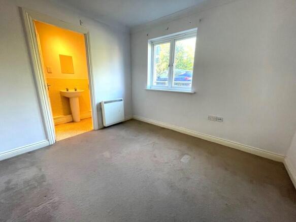 Clarendon Way, Colchester photo 5