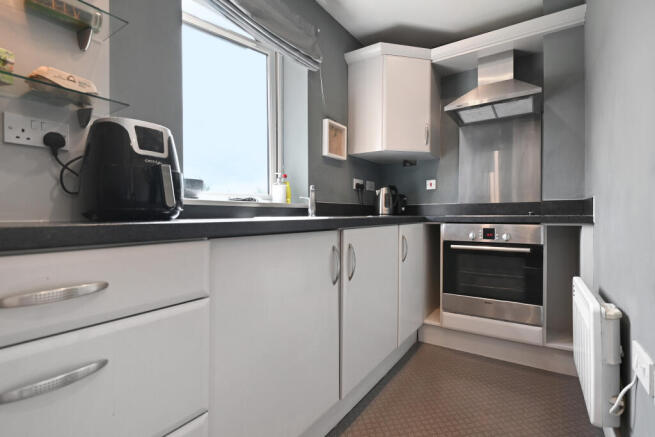 2 bed Apartment for sale Image 6