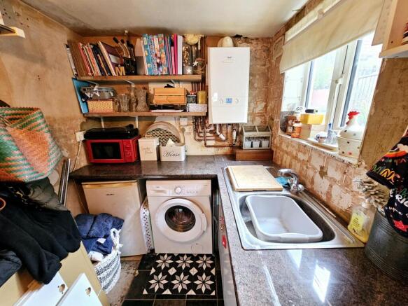 2 bed Terraced for sale Image 5
