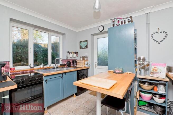 779. Kitchen 1.JPG