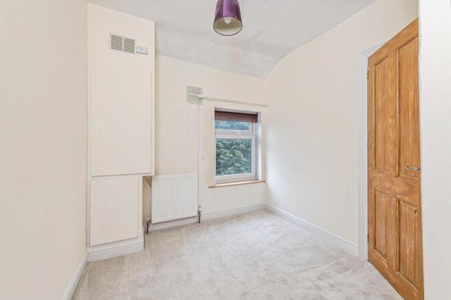 2 bed Terraced for sale Image 8