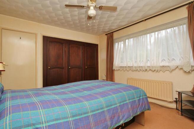 bed 1.jpg