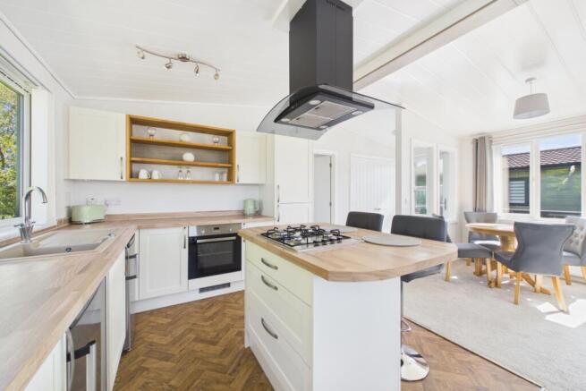 2 bed Bungalow for sale Image 11