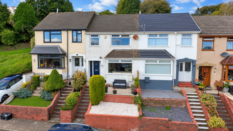 Caryl Terrace, Plasmarl, Swansea, SA6 8NA