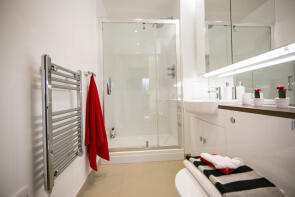 Flat 302, 4 Sculpture House, Killick Way, London E1 3FE