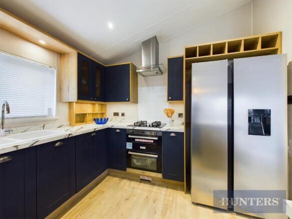 2 bed Park Home for sale Image 9