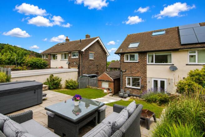 3 bed Semi-Detached for sale Image 2