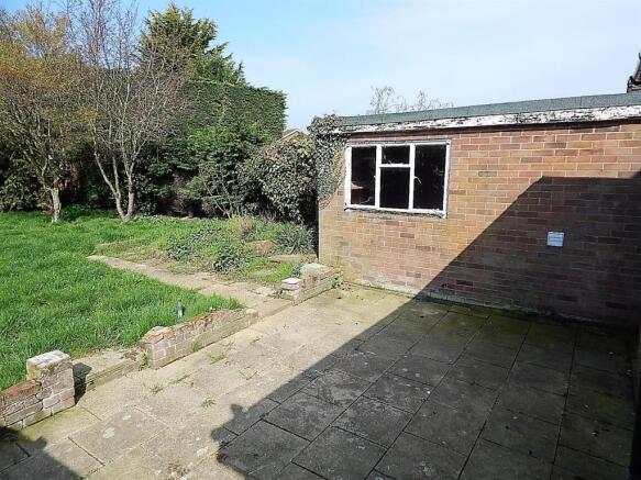 Garage/Patio