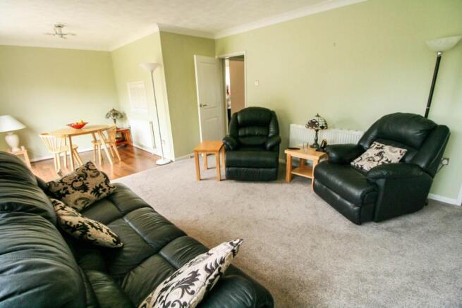 Lounge/Dining Room