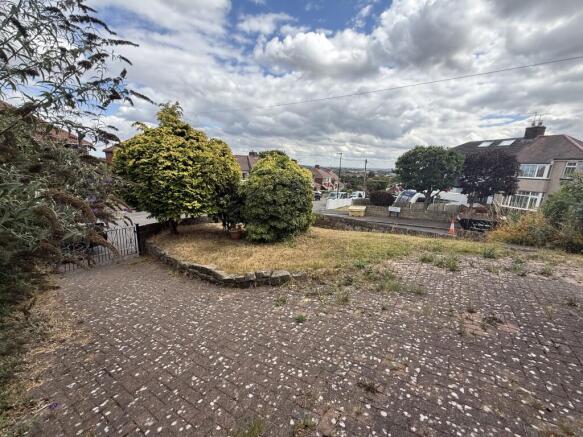 25 Nether Avenue, Grenoside, Sheffield, South Yorkshire S35 8PW photo 5
