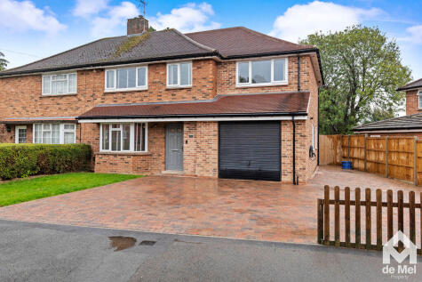 Bishops Drive, Bishops Cleeve, Cheltenham
