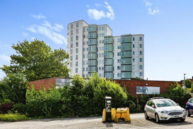 1 bed Apartment for sale Image 12