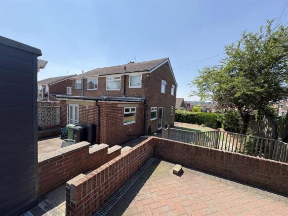 3 bed Semi-Detached for sale Image 12