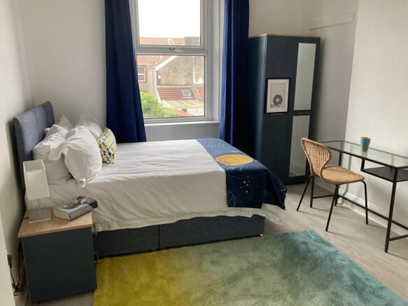 Room 5 at £725pcm