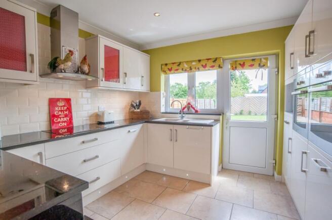 Kitchen/Breakfast Rm