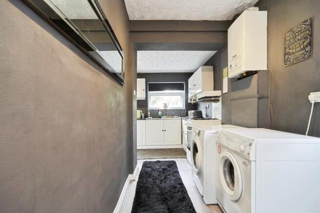 3 bed Semi-Detached for sale Image 8