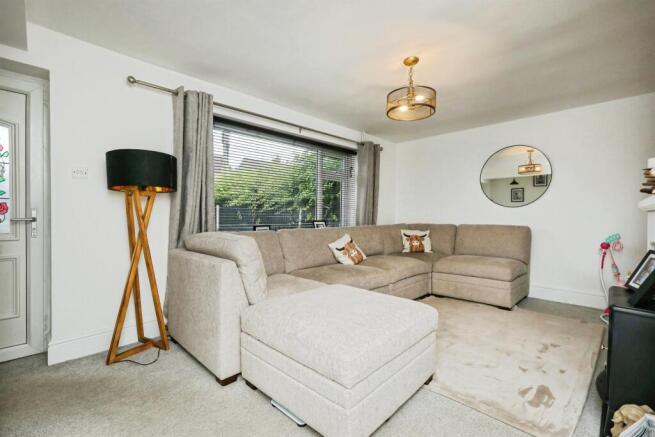 2 bed Semi-Detached for sale Image 6