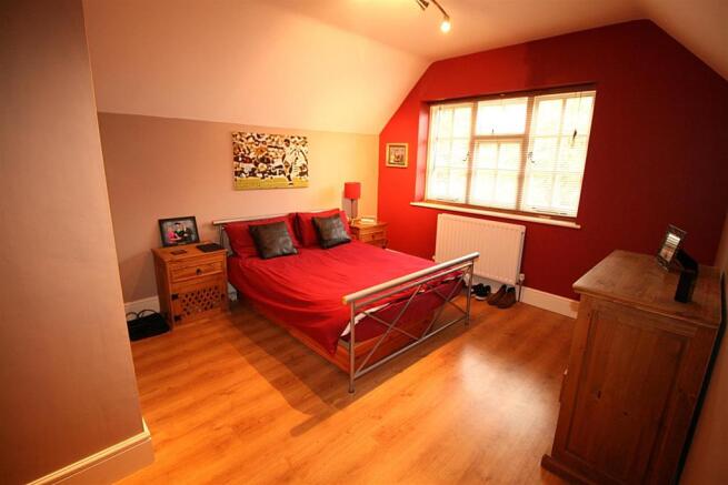 bedroom22.JPG