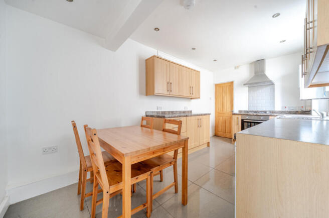 1360868-11-68da7a...