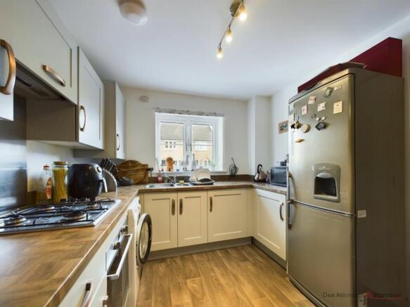 3 bed Terraced for sale Image 6