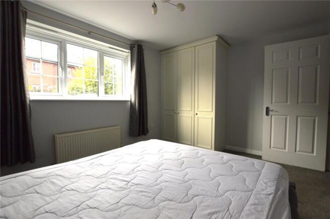 3 bed Apartment for sale Image 4