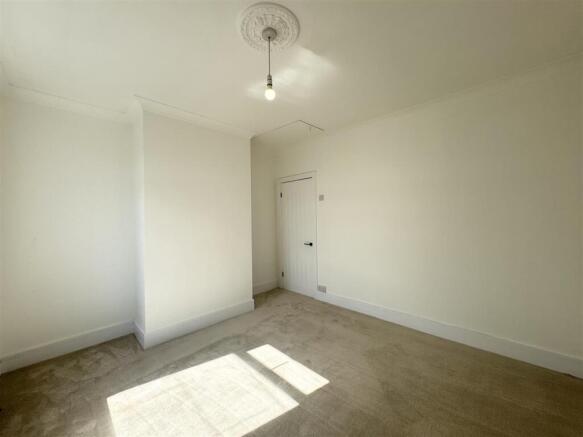 2 bed Terraced for sale Image 7