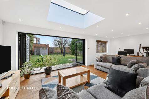Tolworth Rise South, Surbiton