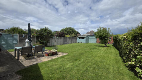 Tudor Lane, Southam, CV47